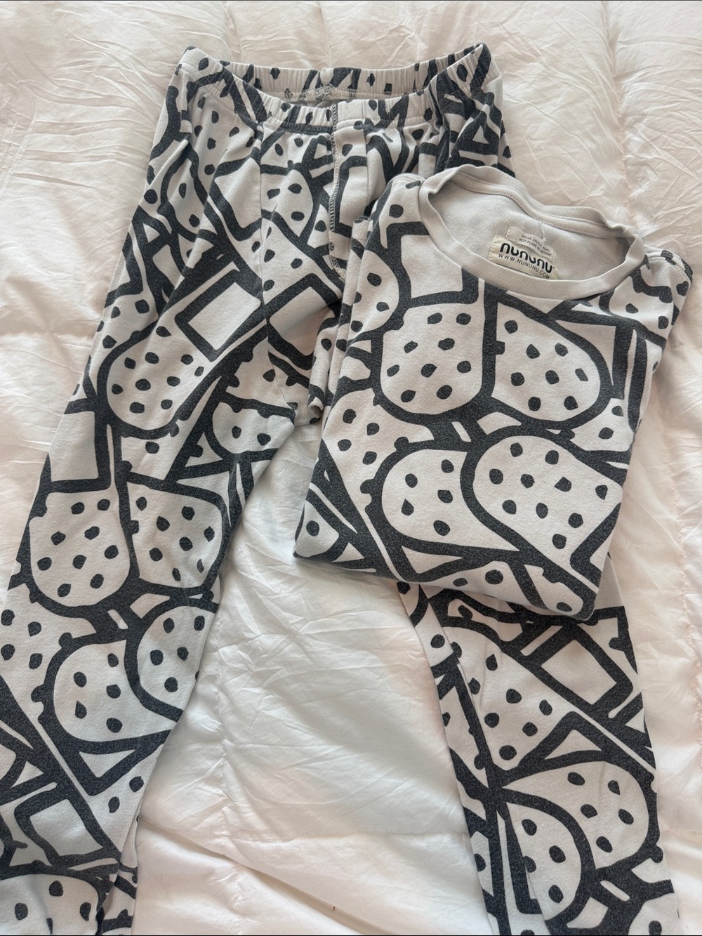 nununu Black & Cream Abstract Graphic Kids Pajama Set